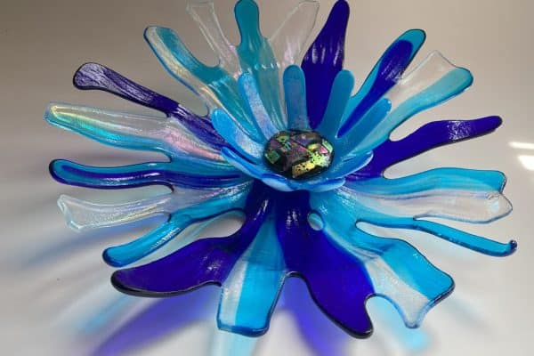 From Vision to Bloom: Cindy’s Beautiful Fused Glass Flower!